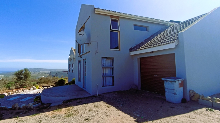 3 Bedroom Property for Sale in Hoogland Western Cape